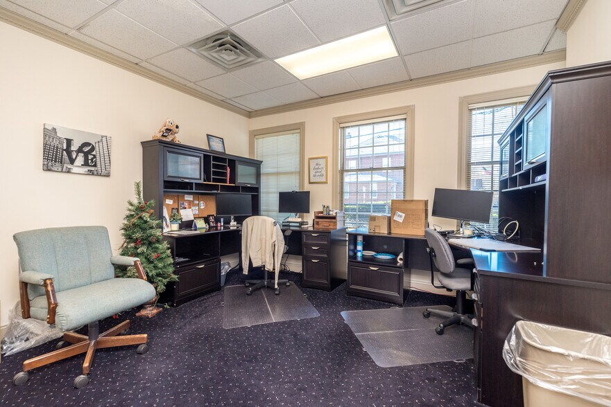 More Photos Of 600 E Main St, Lansdale Office Residential For Sale