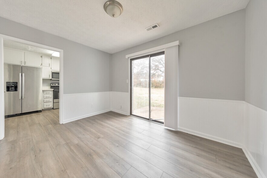 More Photos Of 122 Toby Springs Ln, McDonough Apartments For Sale