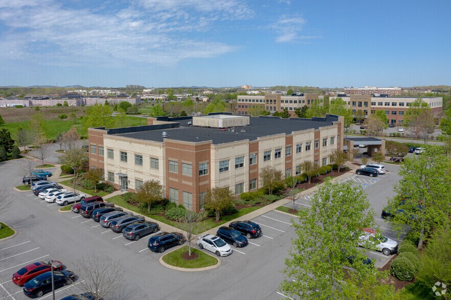 More Photos Of 1370 Gateway Blvd, Murfreesboro Medical For Lease