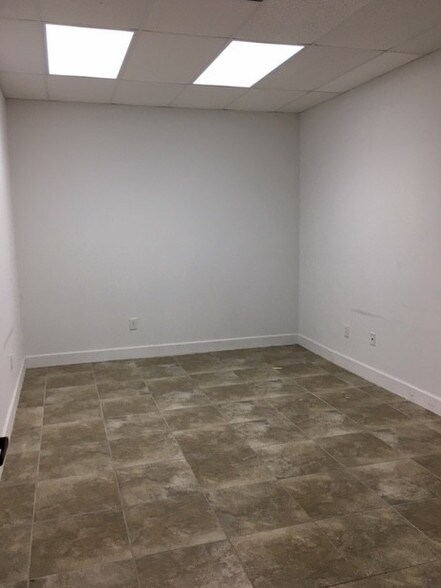 More Photos Of 7800 Amelia Rd, Houston Loft Creative Space For Lease