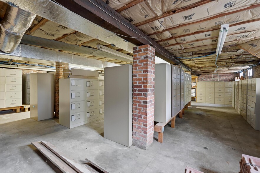 More Photos Of 431 E New York Ave, Deland Office For Sale