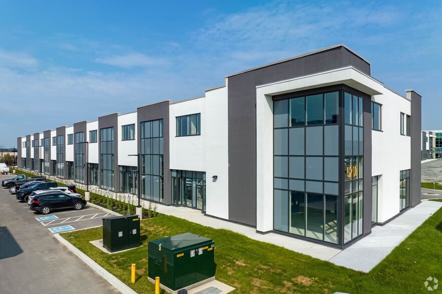 More Photos Of 5266 Solar Dr, Mississauga Manufacturing For Lease