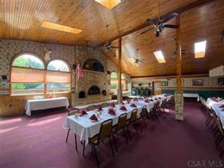 More Photos Of 1939 Forest Hills Dr, Elton Restaurant For Sale