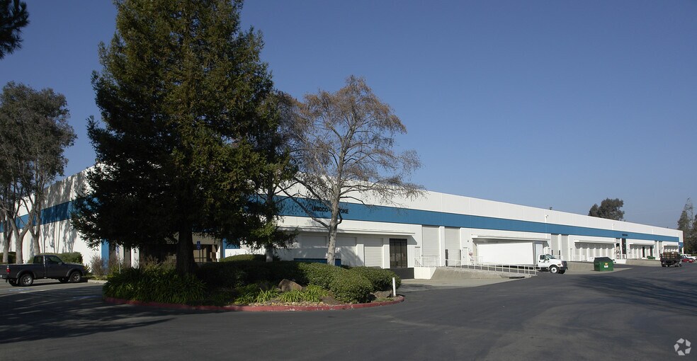 More Photos Of 6902 Patterson Pass Rd, Livermore Warehouse For Lease