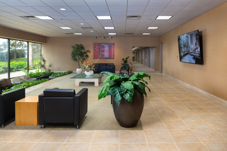 More Photos Of 2402 Wildwood Ave, North Little Rock Medical For Lease
