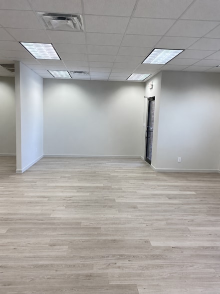 More Photos Of 7115 FM 2920, Spring Unknown For Lease