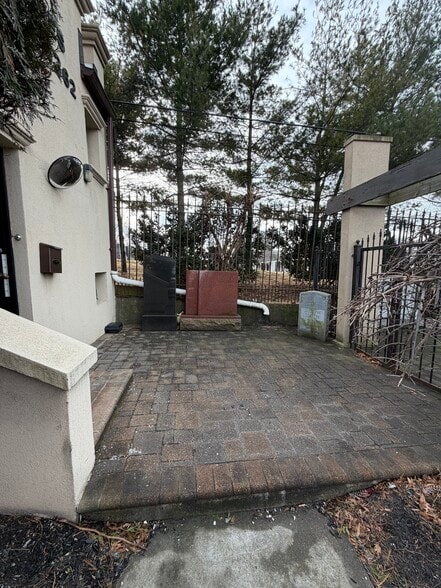 More Photos Of 13024-13030 Horace Harding Expy, Flushing Garden Center For Lease