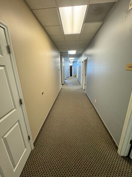 More Photos Of 3451 Wyndham Way, West Lafayette Office For Lease