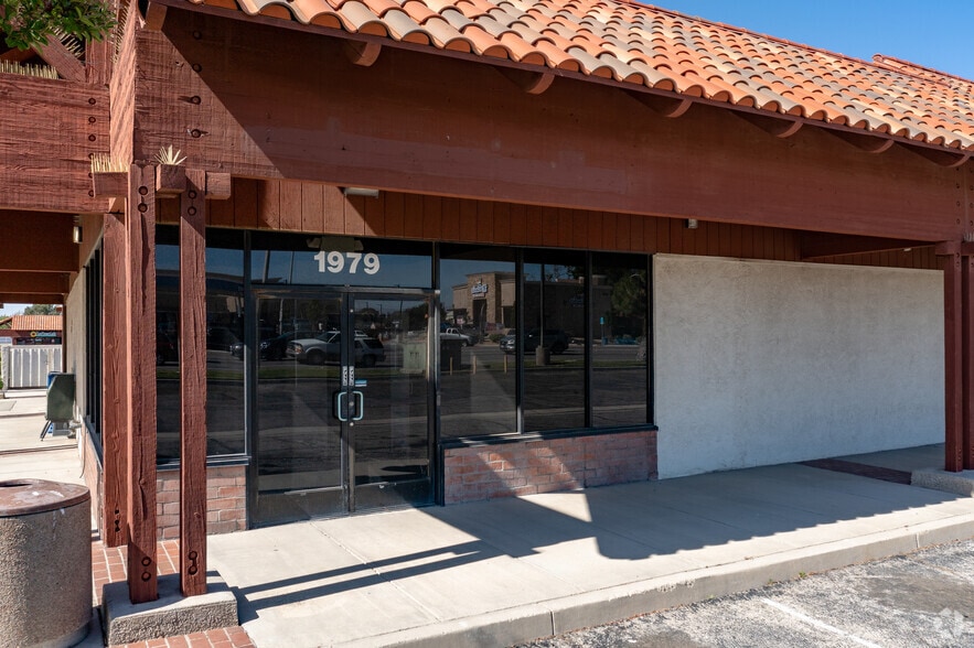 More Photos Of 1915-1989 W Avenue L, Lancaster Unknown For Lease