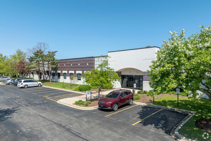 More Photos Of 565 Lakeview Pky, Vernon Hills Medical For Sale
