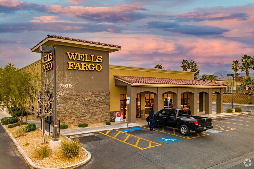 More Photos Of 7130 N Durango Dr, Las Vegas Unknown For Lease