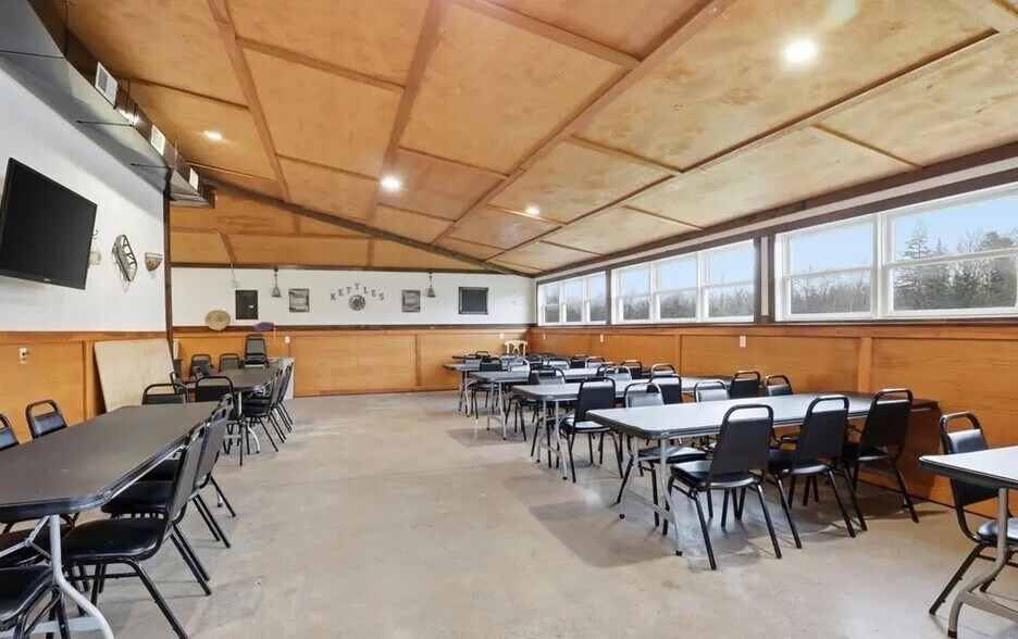 More Photos Of 3719 Abbott Rd, Orchard Park Restaurant For Sale