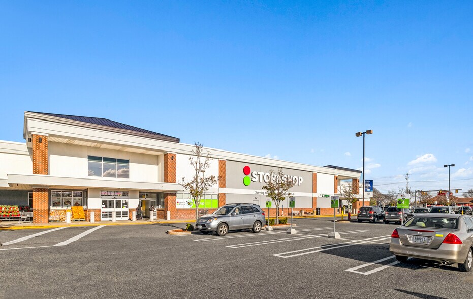 More Photos Of 1925 Pawtucket Ave, East Providence Unknown For Lease