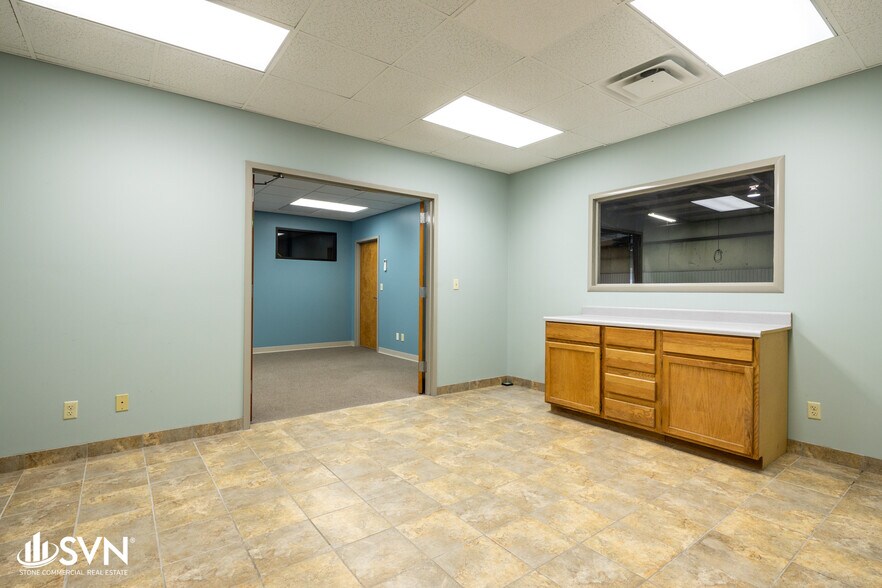 More Photos Of 111 Capital Ct, Nicholasville Industrial For Sale