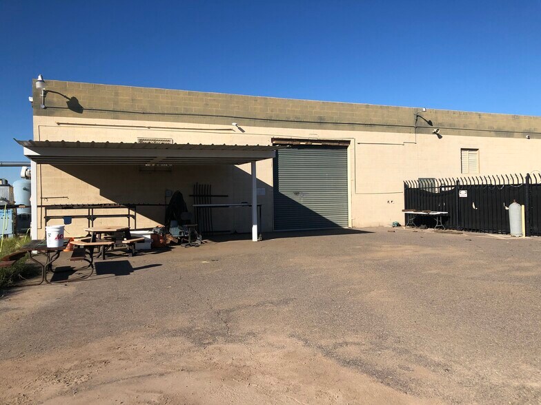 More Photos Of 439 S 3rd Ave, Avondale Manufacturing For Sale