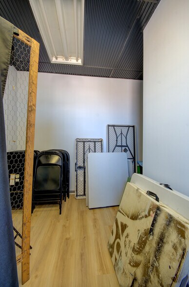 More Photos Of 1000 S Hamilton St, Lockport Loft Creative Space For Sale