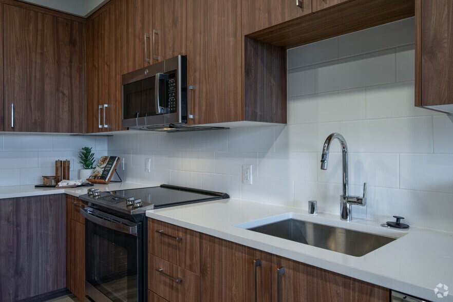 More Photos Of 1910 N Main St, Walnut Creek Apartments For Lease