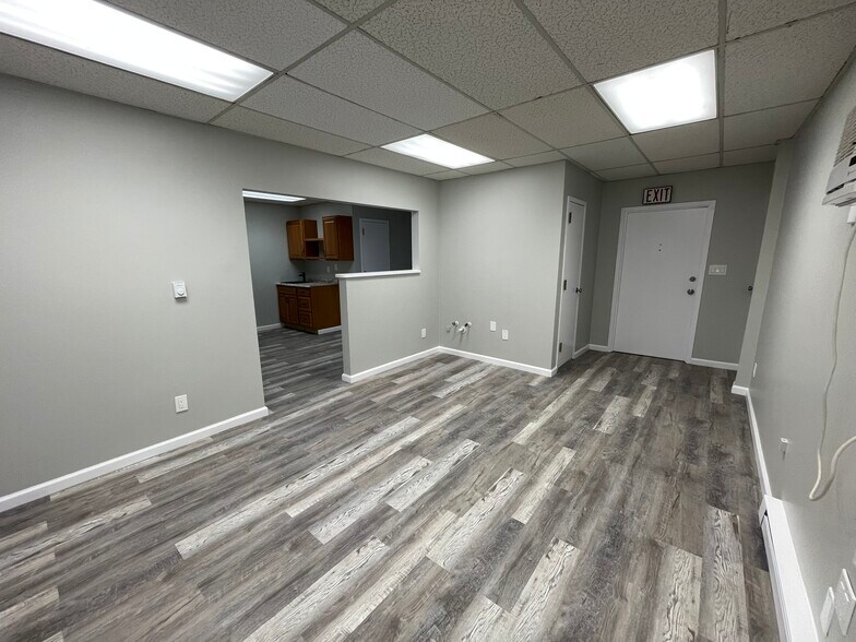 More Photos Of 2504 Grand Ave, Baldwin Office For Sale