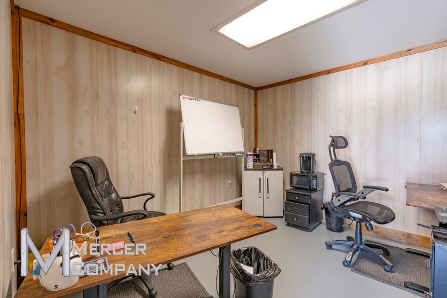 More Photos Of 3984 N US Highway 287, Alvord Warehouse For Sale