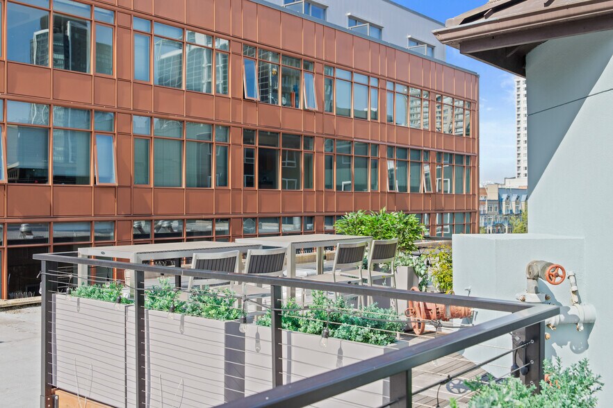 More Photos Of 2301 3rd Ave, Seattle Hotel For Sale