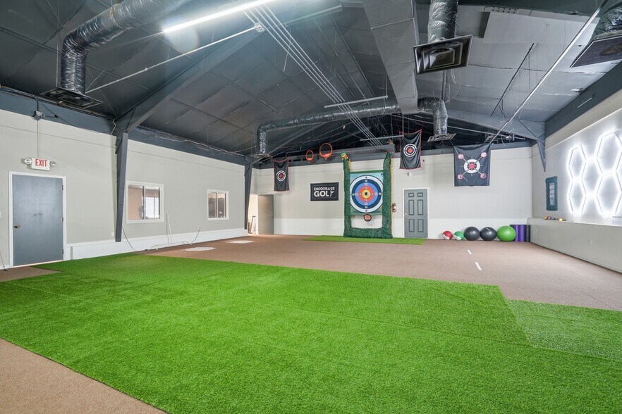More Photos Of 301 Old Dubuque Rd, Anamosa Warehouse For Lease