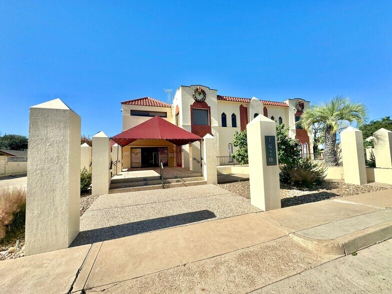 More Photos Of 1620 McClelland Ave, Laredo Medical For Lease