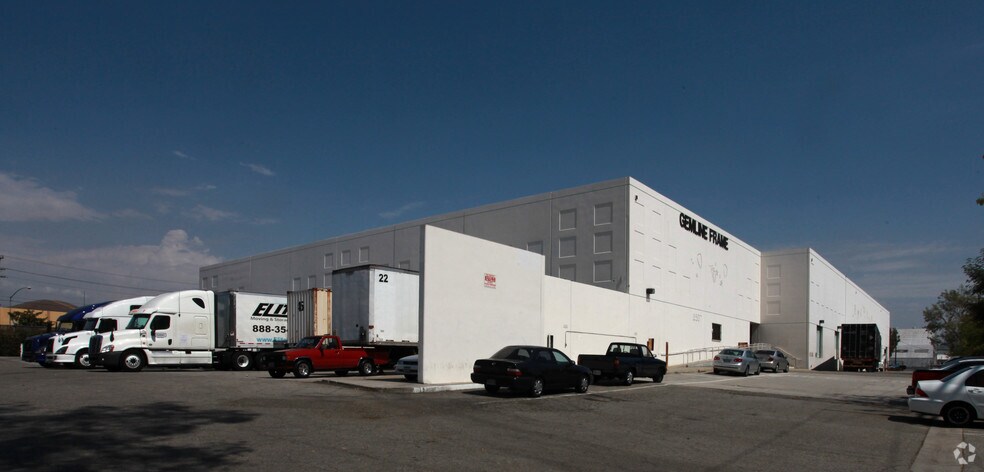 More Photos Of 2507 Medford St, Los Angeles Warehouse For Lease