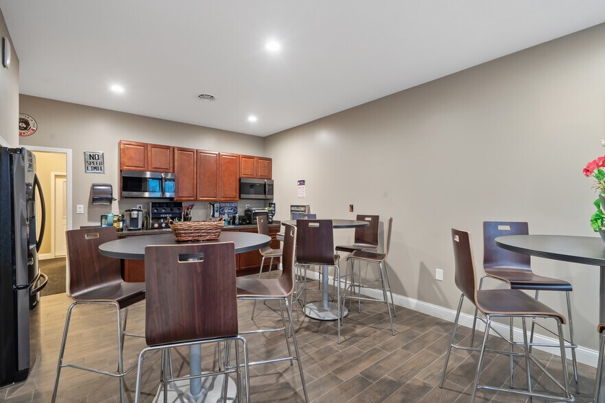 More Photos Of 8568 Brewerton Rd, Brewerton Auto Salvage Facility For Sale