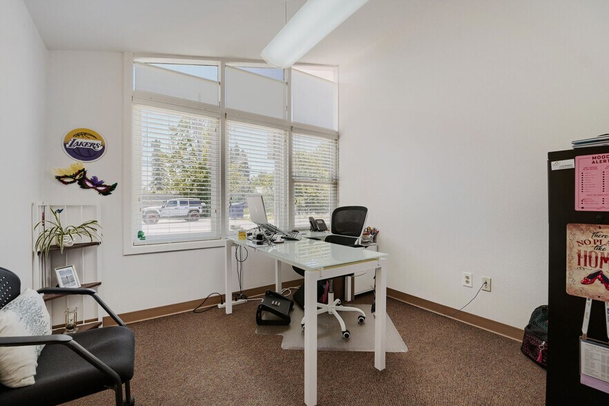 More Photos Of 641 E 112th Ave, Northglenn Veterinarian Kennel For Sale