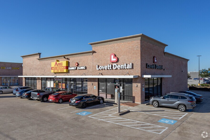 More Photos Of 3402 Hwy 6, Houston General Retail For Lease