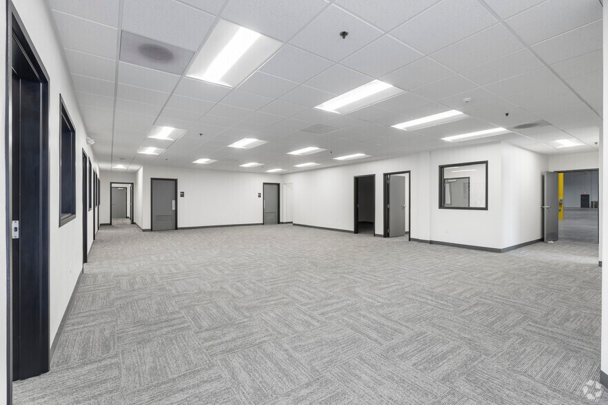 More Photos Of 4643 Aircenter Cir, Reno Manufacturing For Lease