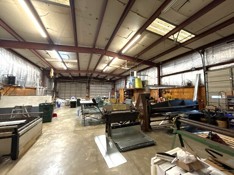 More Photos Of 1010-1014 E White St, Rock Hill Warehouse For Sale