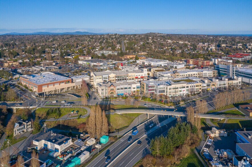 More Photos Of 3450 Uptown Blvd, Victoria Office Residential For Lease