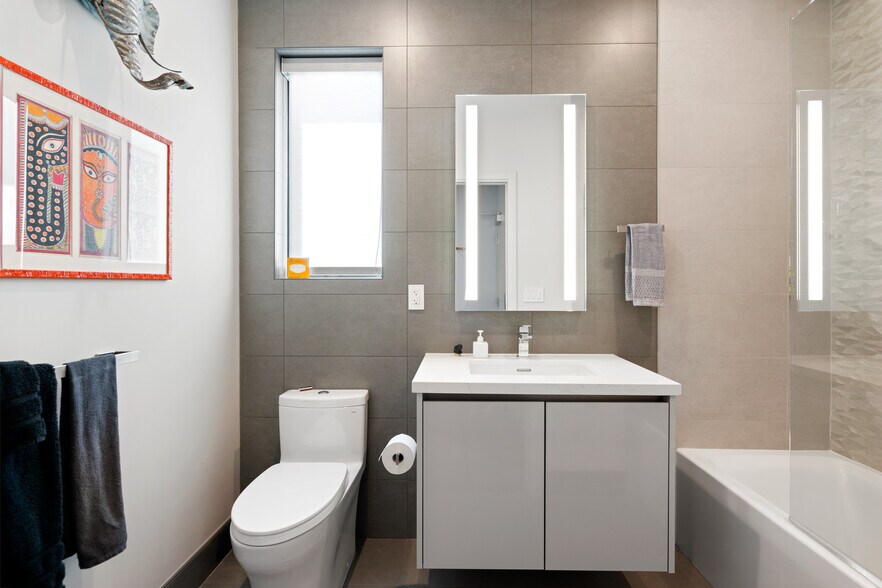 More Photos Of 824 Hyde St, San Francisco Apartments For Sale