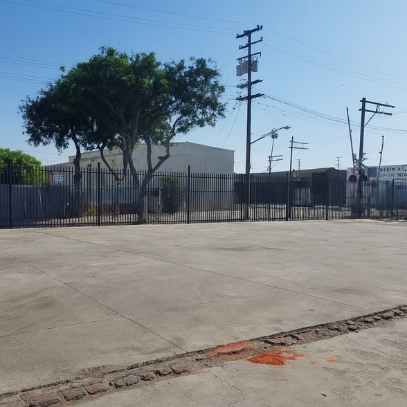 Primary Photo Of 2412 E 57th St, Vernon Land For Lease