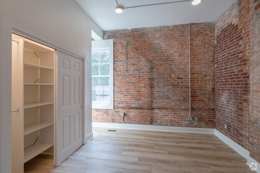 More Photos Of 204 High St, Buffalo Apartments For Sale