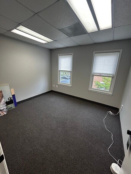 More Photos Of 18500-18540 Office Park Dr, Gaithersburg Medical For Sale