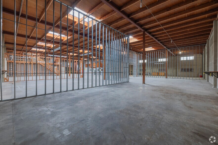 More Photos Of 1680 14th St, Oakland Warehouse For Sale