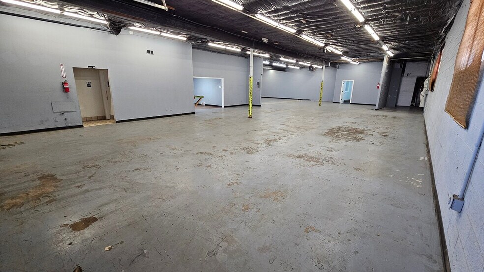 More Photos Of 5010-5030 Acoma St, Denver Warehouse For Lease