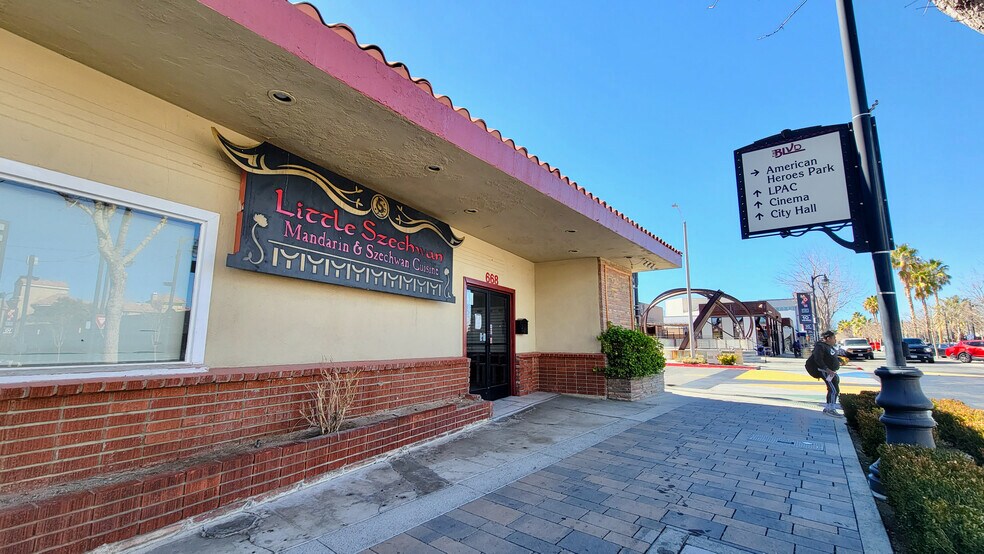 More Photos Of 660-668 Lancaster Blvd, Lancaster Storefront Retail Office For Sale