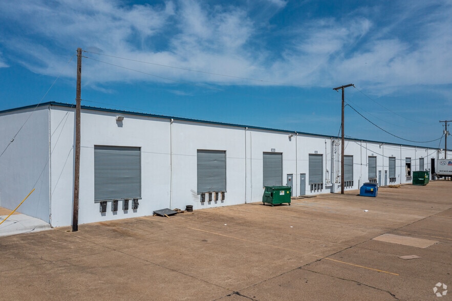 More Photos Of 5029-5047 Martin Luther King Fwy, Fort Worth Unknown For Lease