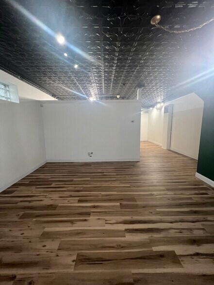 More Photos Of 1900 McCausland Ave, Saint Louis Storefront Retail Office For Lease