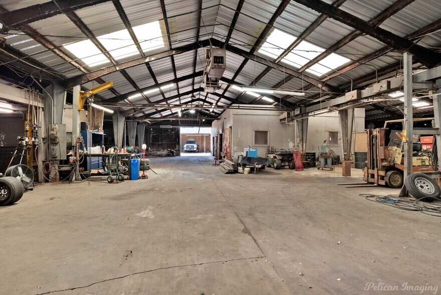 More Photos Of 250 Montgomery St, Shreveport Warehouse For Sale