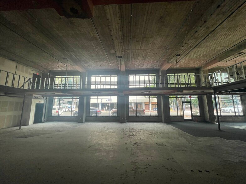 More Photos Of 640 C St, San Diego General Retail For Lease