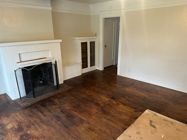 More Photos Of 150 W Stadium Dr, Stockton Apartments For Sale