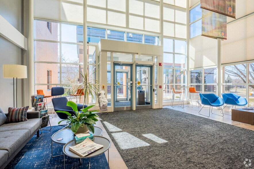 More Photos Of 1221 John Q Hammons Dr, Madison Office For Lease