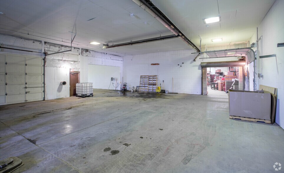 More Photos Of 37 Colonel Lindbergh Ln, Moscow Airport For Sale