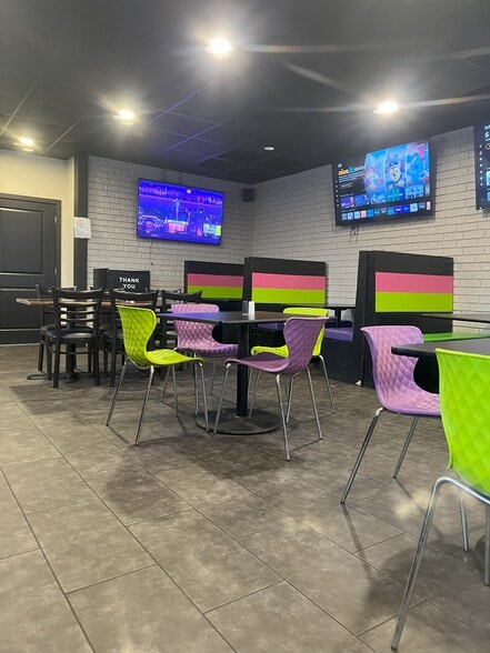 More Photos Of 6197 Greenwood Rd, Shreveport General Retail For Sale