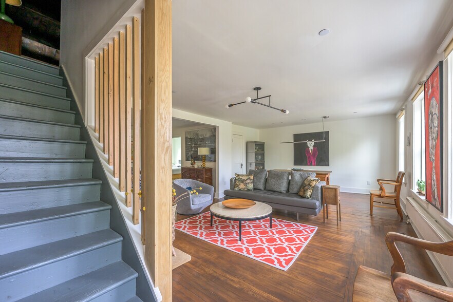 More Photos Of 705 Warren St, Hudson Storefront Retail Residential For Sale