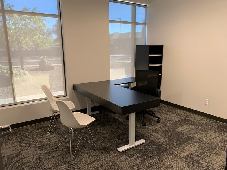 More Photos Of 2050 S Cottonwood Dr, Tempe Medical For Lease